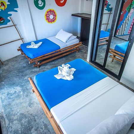 Mad Monkey Hostel Boracay Боракай Экстерьер фото